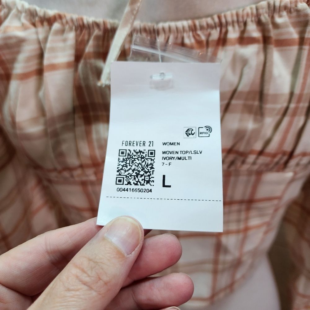 Forever 21 Plaid Off Shoulder Crop Top Size Large - Picture 9 of 13